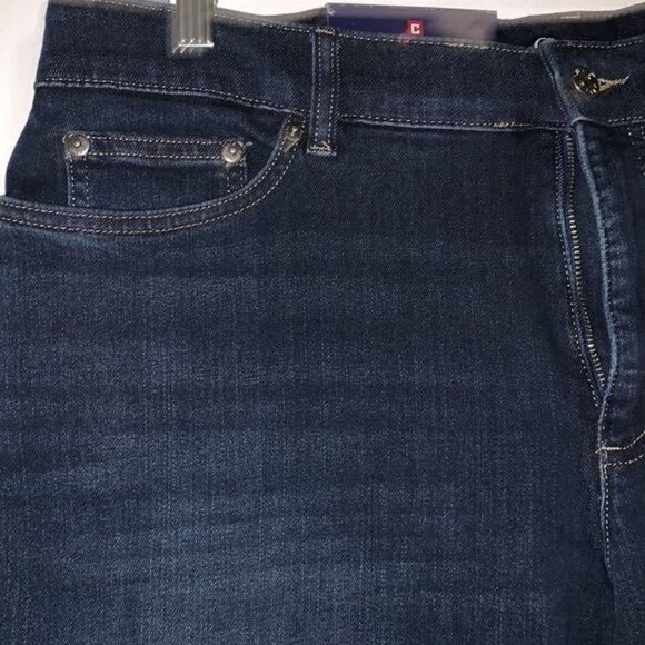 Chaps Fit Shape Sculpt Slimming Capri Jeans Size 16 Dark Wash Denim Comfortable - Picture 3 of 11